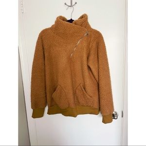 Sherpa/Teddy Sweatshirt‎